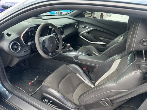 Used 2020 Chevrolet Camaro SS RWD image 11