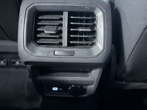 Used 2024 Volkswagen Tiguan Wolfsburg Edition FWD image 11