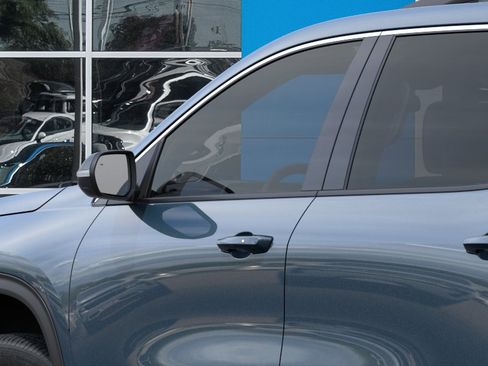 New 2026 Chevrolet Traverse LT FWD image 14