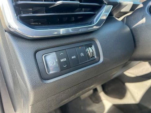 Used 2024 GMC Acadia Elevation AWD/4WD image 15