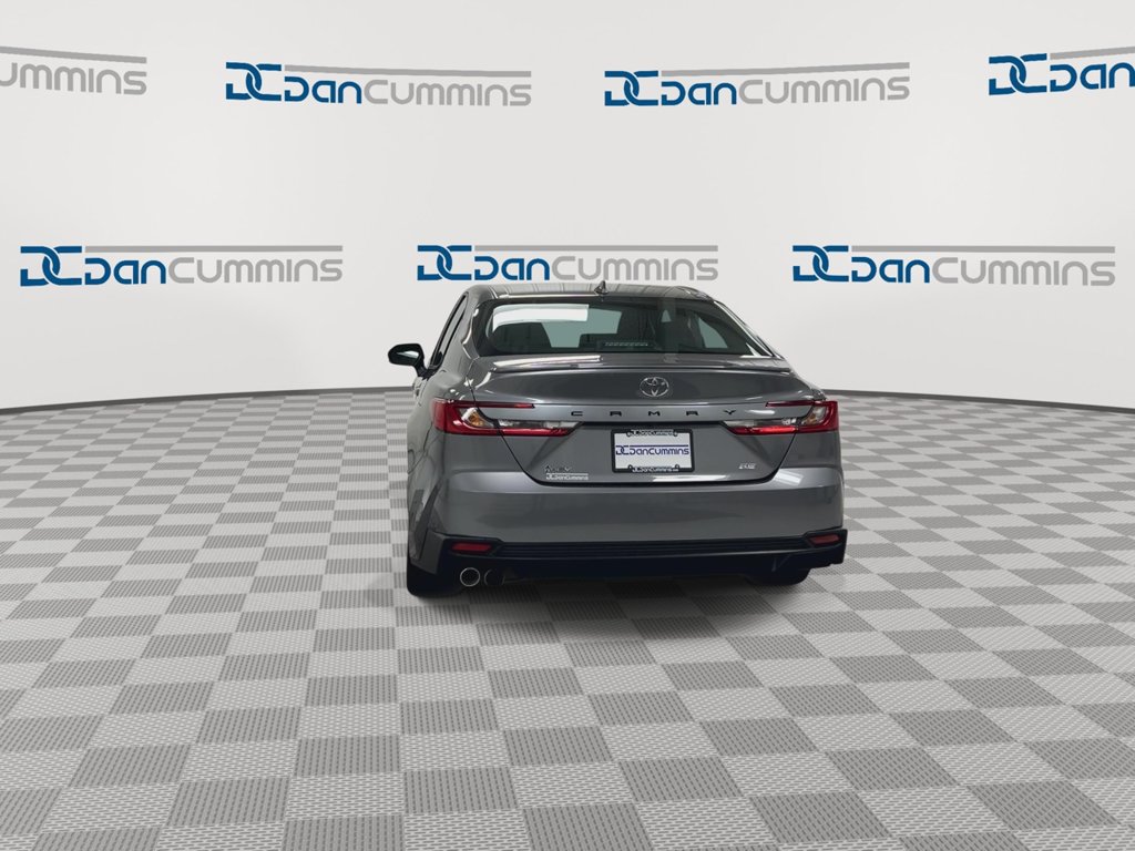 Used 2025 Toyota Camry SE FWD image 7