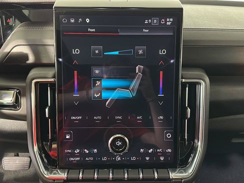 Used 2026 GMC Yukon XL Denali w/ Sun & Power Step Package AWD/4WD image 23