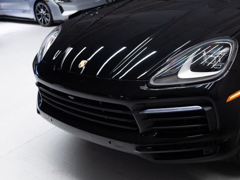 Certified 2023 Porsche Cayenne Platinum Edition AWD/4WD image 33