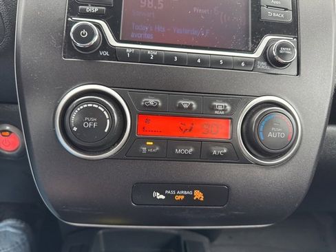 Used 2017 Nissan Leaf S image 18