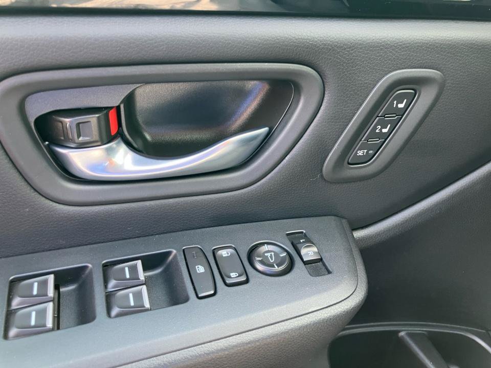 Certified 2025 Honda Pilot EX-L image 36