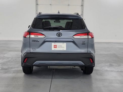 Certified 2022 Toyota Corolla Cross LE image 8