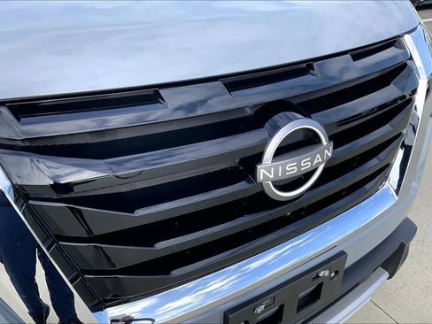 Used 2025 Nissan Pathfinder Platinum image 29