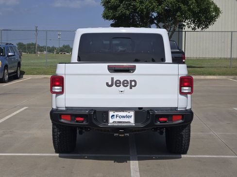 Used 2023 Jeep Gladiator Rubicon w/ Trailer Tow Package AWD/4WD image 6