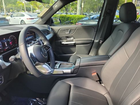Used 2024 Mercedes-Benz GLB 250 image 13