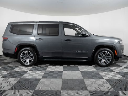 Used 2022 Jeep Wagoneer Series III image 7