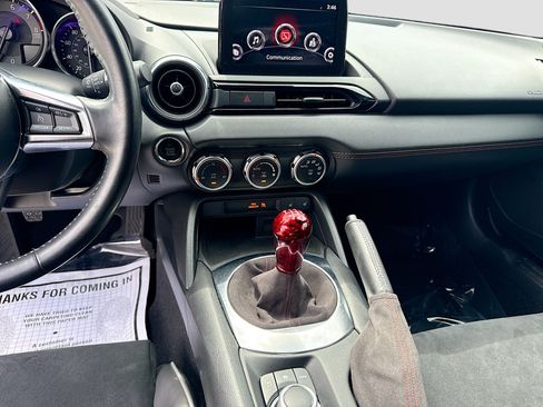 Used 2022 MAZDA MX-5 Miata Grand Touring w/ Weather Package RWD image 17