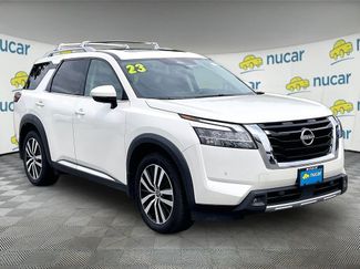 Used 2023 Nissan Pathfinder Platinum w/ Cargo Package AWD/4WD video 1