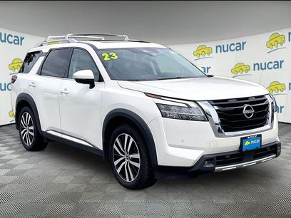 Used 2023 Nissan Pathfinder Platinum w/ Cargo Package