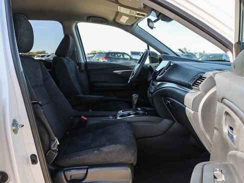 Used 2020 Honda Pilot EX image 17