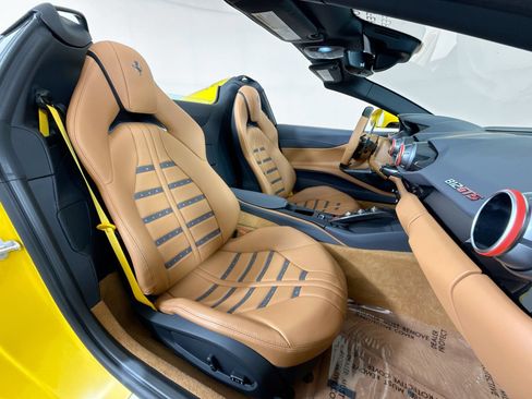 Certified 2022 Ferrari 812 GTS RWD image 21