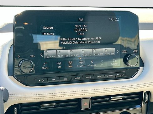 Used 2023 Nissan Rogue SL w/ SL Premium Package image 15