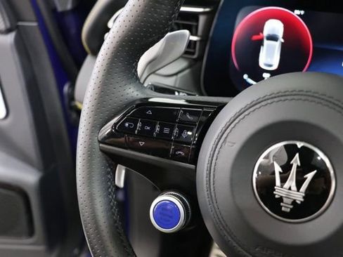 Used 2024 Maserati Grecale Trofeo AWD/4WD image 20