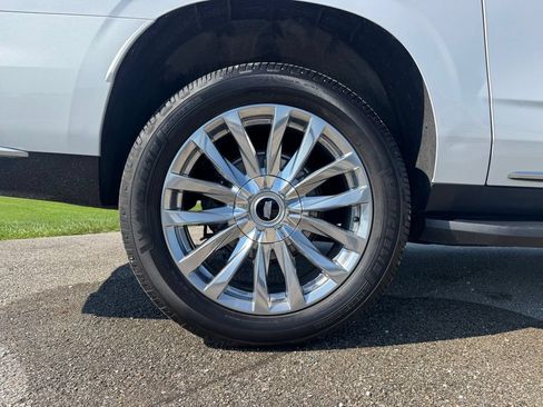 Certified 2023 Cadillac Escalade ESV Premium Luxury AWD/4WD image 16