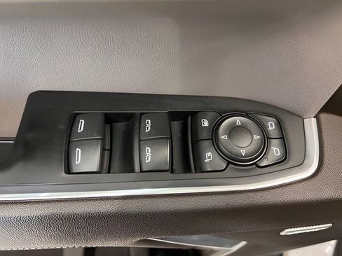Certified 2023 Chevrolet Silverado 1500 LTZ AWD/4WD image 16