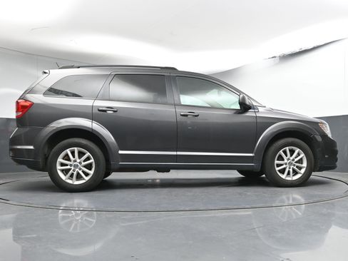 Used 2016 Dodge Journey SXT w/ Premium Group image 21