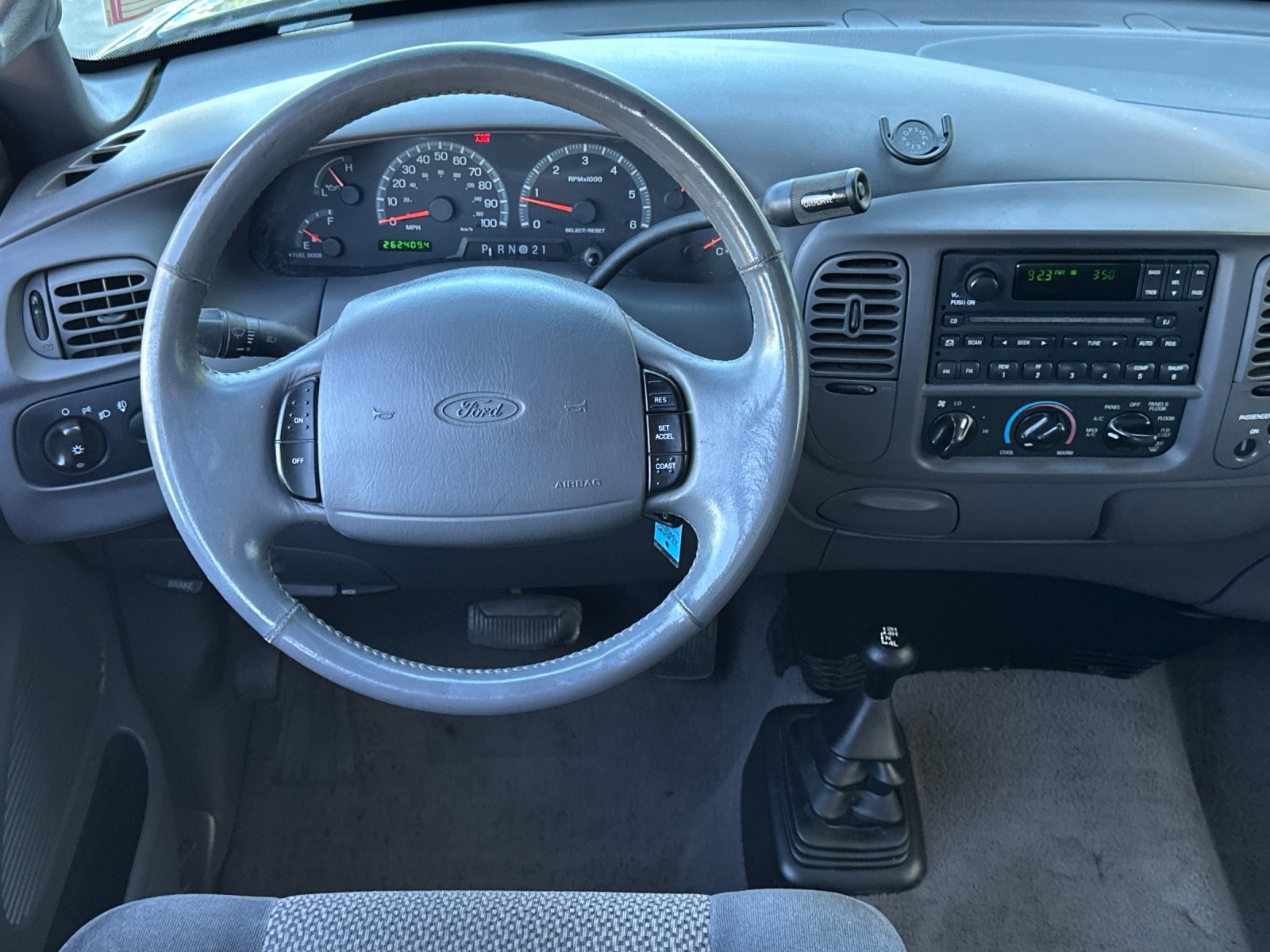 Used 2001 Ford F150 XLT AWD/4WD image 14