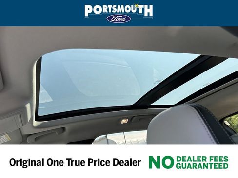 New 2024 Ford Escape SE w/ PHEV Premium Package image 7