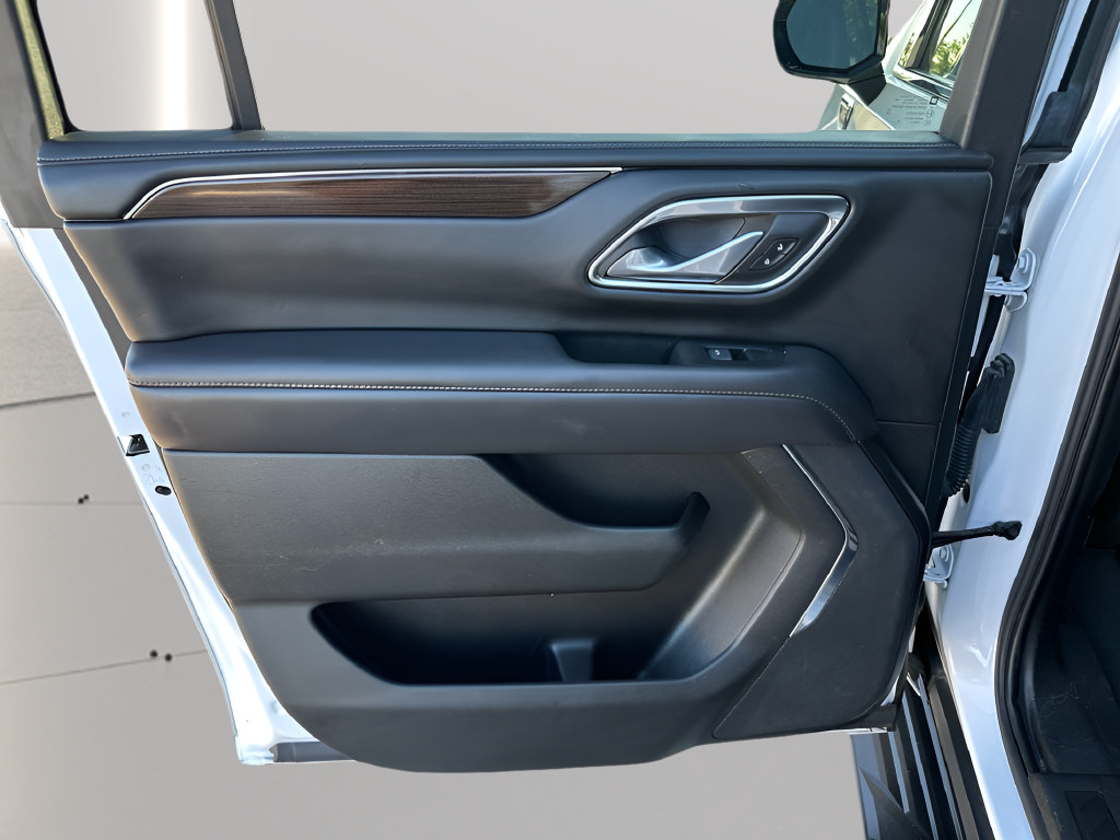 Used 2023 GMC Yukon XL SLE w/ Gmc Pro Safety Plus Package RWD image 33