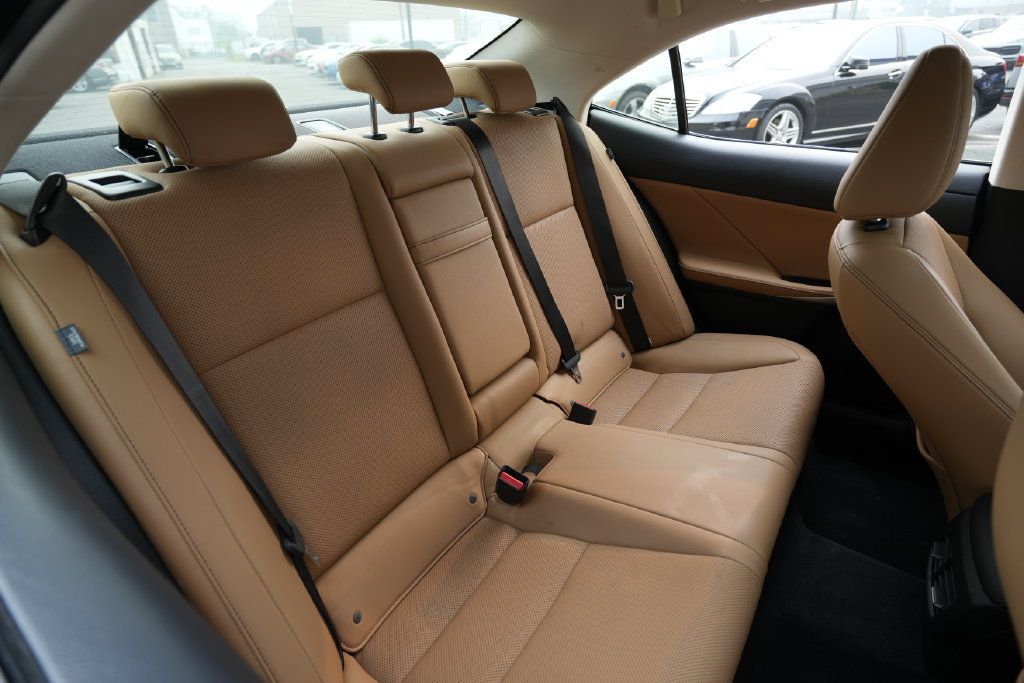 Used 2018 Lexus IS 300 AWD w/ Comfort Package image 24