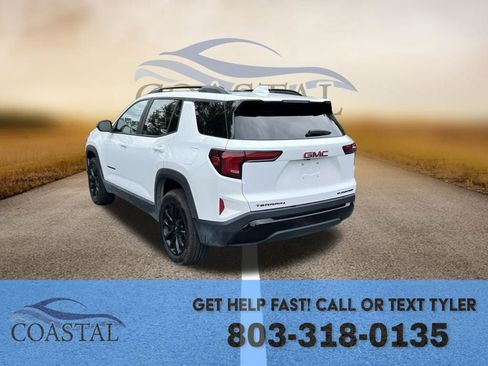 Used 2026 GMC Terrain Elevation w/ Elevation Premium Package FWD image 8