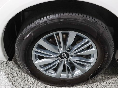 Used 2023 INFINITI QX80 Luxe w/ Cargo Package AWD/4WD image 11