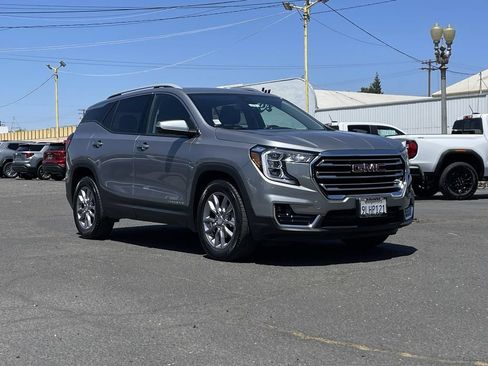 Certified 2024 GMC Terrain SLT FWD image 1