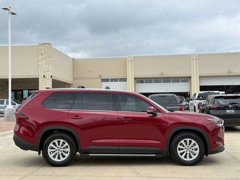 Used 2026 Toyota Grand Highlander AWD image 5