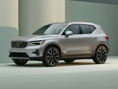Certified 2023 Volvo XC40 B5 Ultimate w/ Climate Package