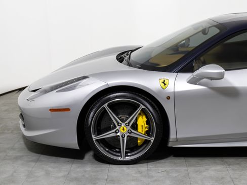 Used 2012 Ferrari 458 Italia Coupe image 13