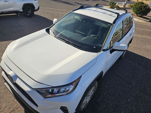 Used 2021 Toyota RAV4 XLE w/ Carpet Mat Package (TMS) FWD image 18