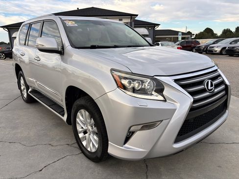 Used 2014 Lexus GX 460 image 2