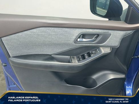 Used 2023 Nissan Rogue SV FWD image 10