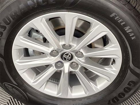 Used 2025 Toyota Grand Highlander AWD Hybrid image 29