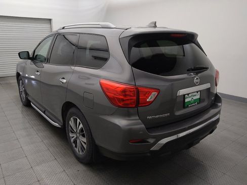 Used 2019 Nissan Pathfinder SV image 5