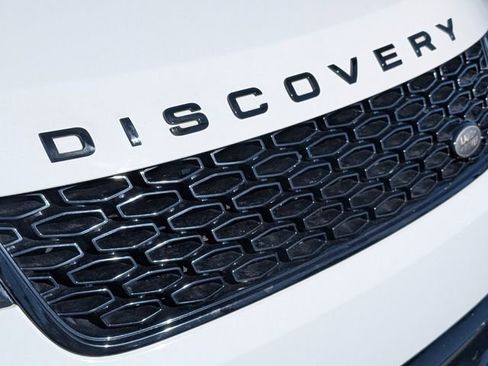 Used 2020 Land Rover Discovery Landmark image 22