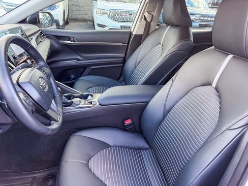 Used 2024 Toyota Camry SE w/ Convenience Package image 16