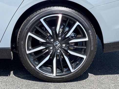 Used 2025 Honda Accord Touring image 13