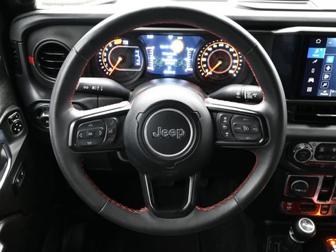 Used 2024 Jeep Wrangler Rubicon w/ Convenience Group image 15