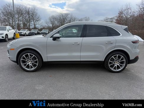 Used 2020 Porsche Cayenne image 5