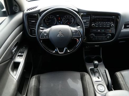 Used 2016 Mitsubishi Outlander ES AWD/4WD image 13
