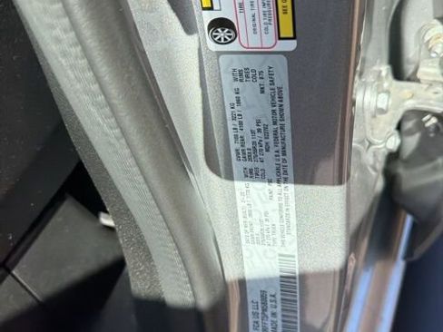 Used 2023 RAM 1500 Big Horn image 10