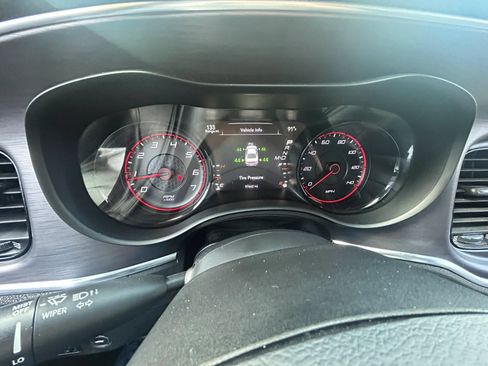 Used 2016 Dodge Charger SXT w/ Blacktop Package RWD image 13