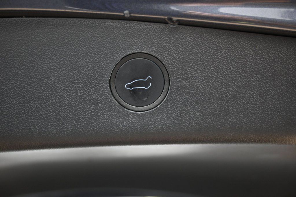 Used 2023 Tesla Model 3 Standard Range RWD image 15