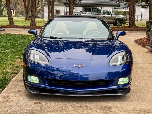 Used 2005 Chevrolet Corvette Coupe w/ Preferred Equipment Group image 34
