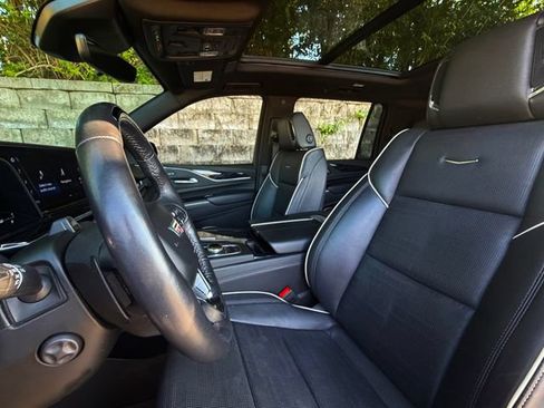 Used 2023 Cadillac Escalade ESV Sport w/ Touring Package AWD/4WD image 17